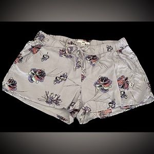 Vans shorts Size:M